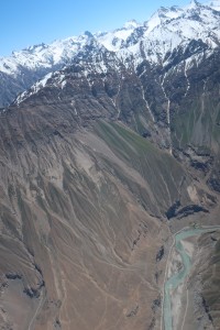 Афгано-Таджикская граница вдоль р. Пяндж